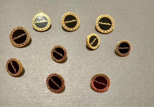 Botones vintage dorados y negros