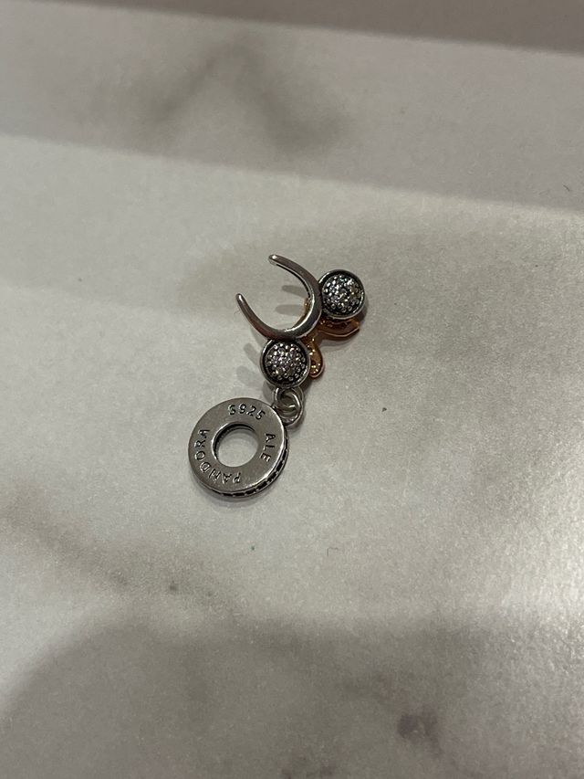 Charm Minnie Mouse Pandora Baño Plata. NUEVO