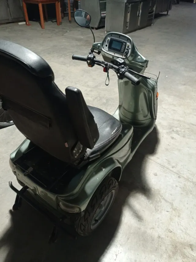 Scooter eléctrico 3 ruedas