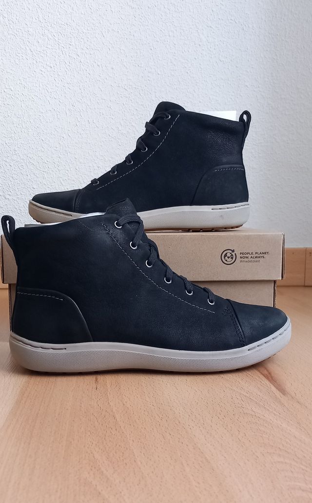 Botines deportivos negros en piel Clarks