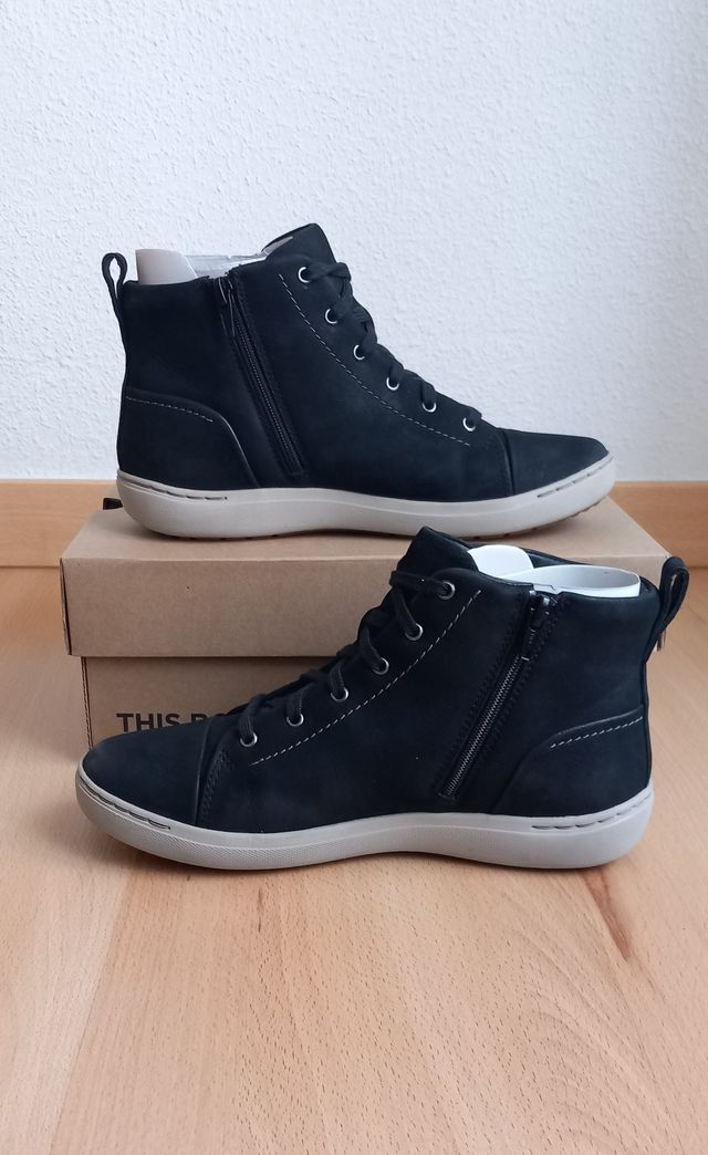 Botines deportivos negros en piel Clarks
