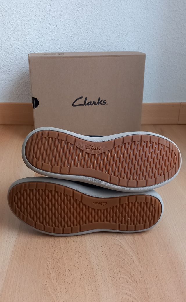 Botines deportivos negros en piel Clarks