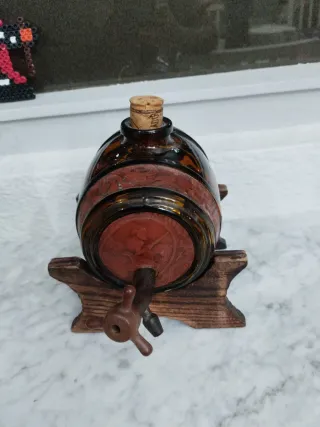 Barrel di vetro decorativo antico