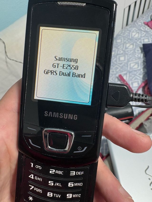 Samsung GT-E2550 GPRS Dual Band Negro