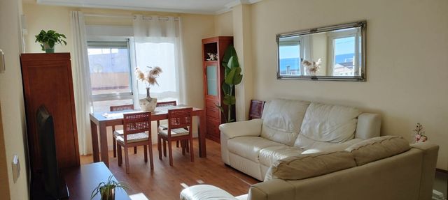 Piso en alquiler con vistas al mar