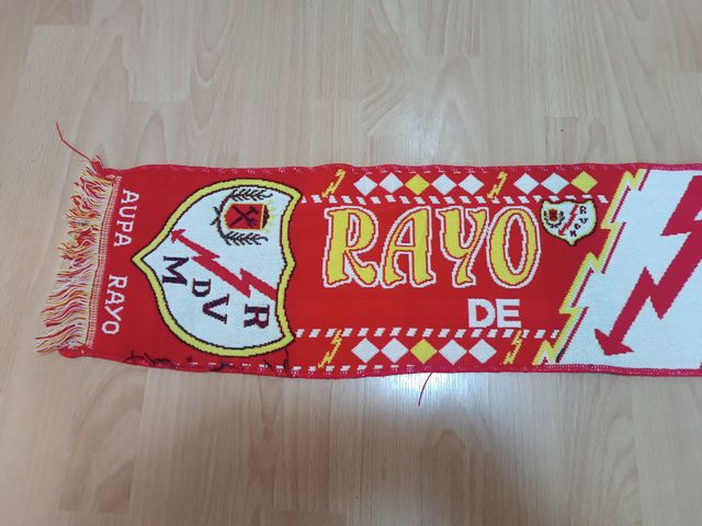 BUFANDA RAYO VALLECANO