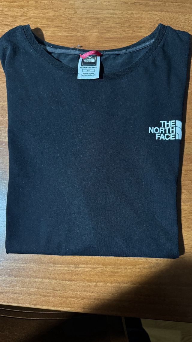 Camiseta The North Face Negra Manga Corta