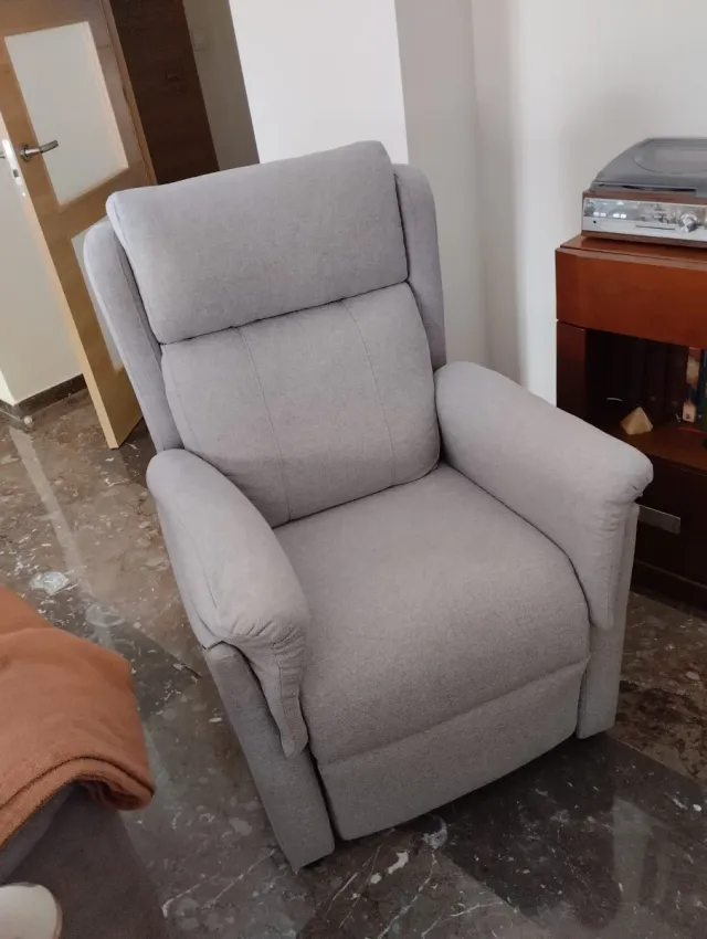 Sillón relax gris tela
