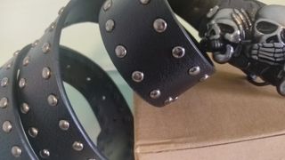 Cintura con fibbia teschi anticati