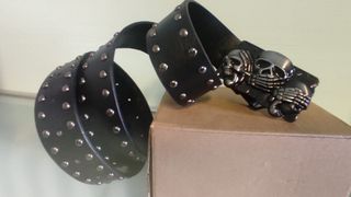 Cintura con fibbia teschi anticati