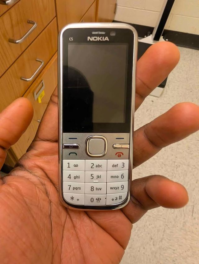Nokia C5 Argento