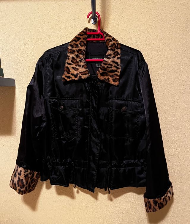 Chamarra Bomber TRAPALUC Animal Print Negra M