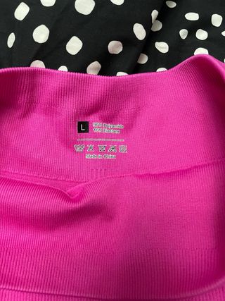 Leggings cortos color verde azulado y rosa fucsia