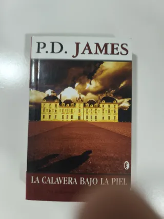 LA CALAVERA BAJO LA PIEL