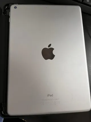 iPad 5ª Gen 32GB Plata