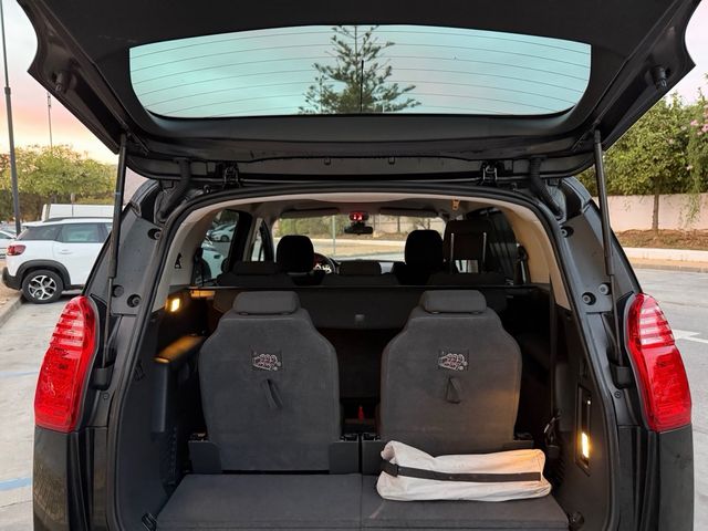 PEUGEOT 5008 1.6i 120CV 7 PLAZAS !! 130.000 KMS !!