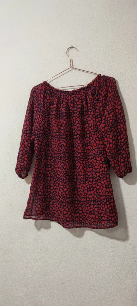 Blusa Estampada Corazones Rojo y Negro
