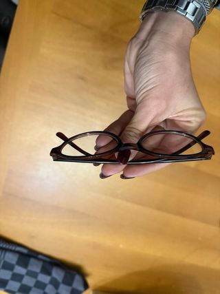 Occhiali alla moda marroni forma ovale