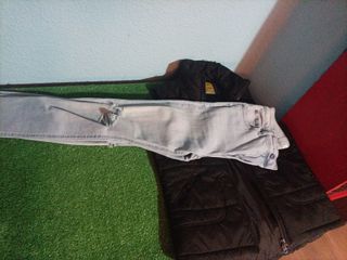Regalo ropa que está nueva... Me está pequeña