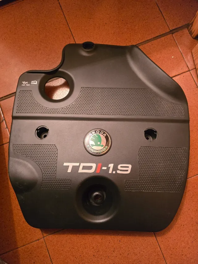 Tapa motor Skoda