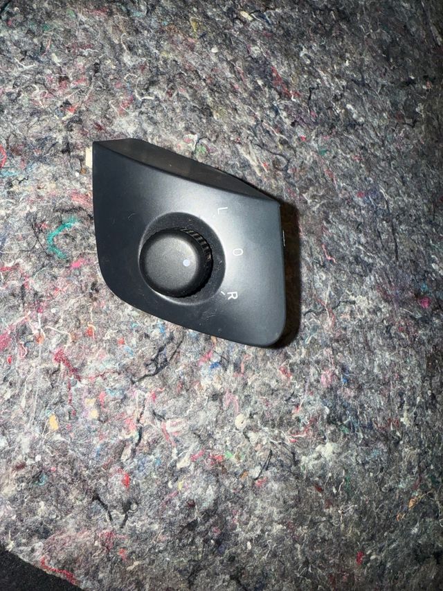 Regulador de espejo retrovisor