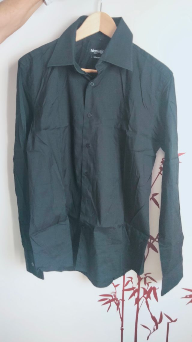 Camisa Negra Fórmula Joven Talla M