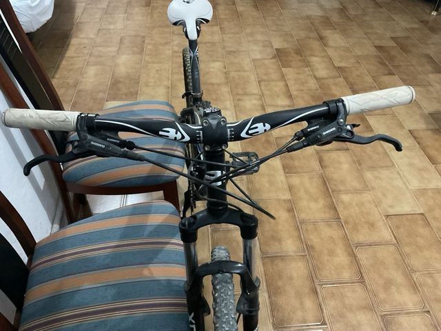 Bicicleta de Montaña BH Negra