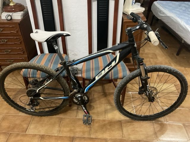 Bicicleta de Montaña BH Negra