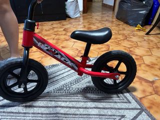 Bici de aprendizaje roja