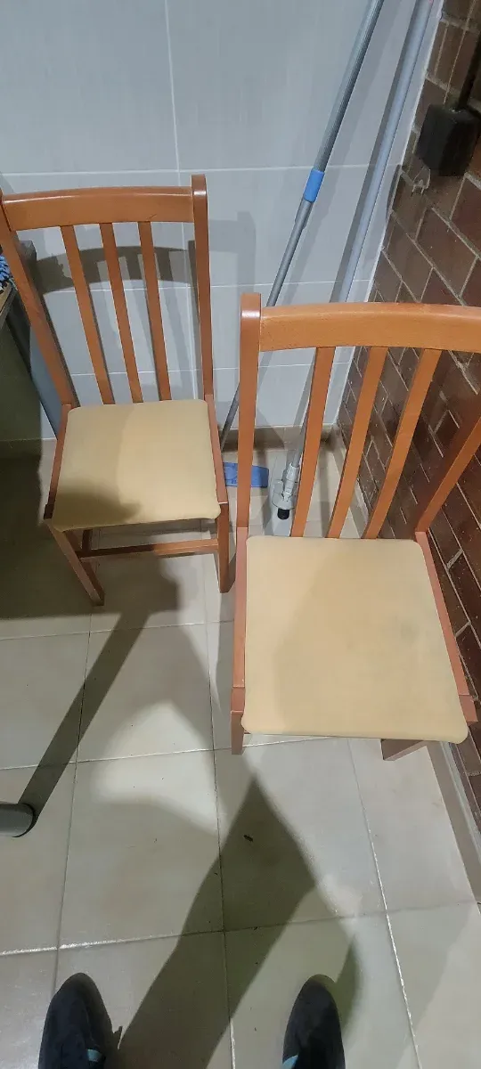 4 Sillas de Comedor Madera y Tela