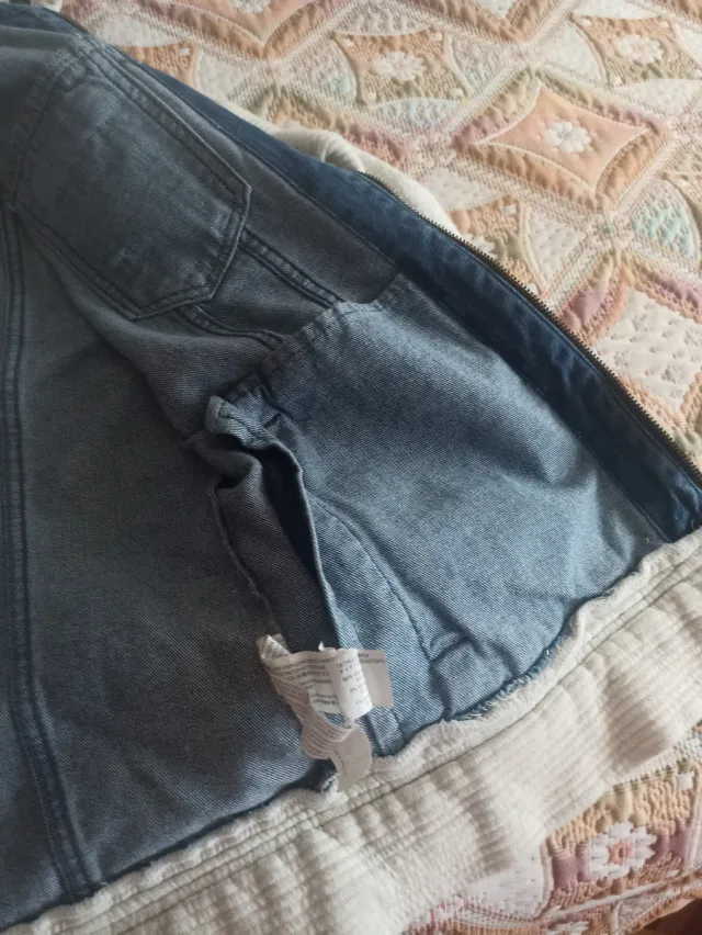 Cazadora vaquera con capucha y mangas algodón