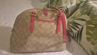 Bolso Coach Beige con Detalles Fucsia
