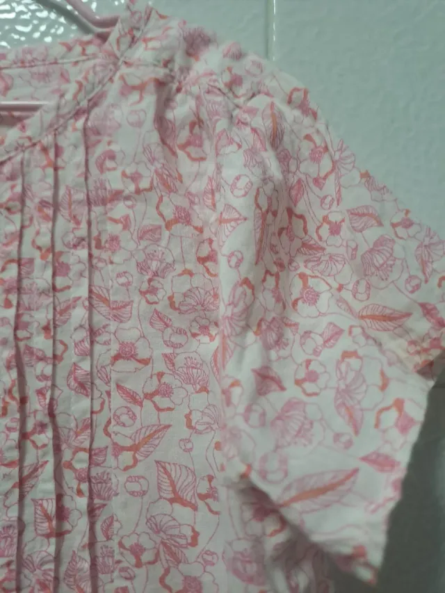 Vestido niña floral azul y camisa rosa