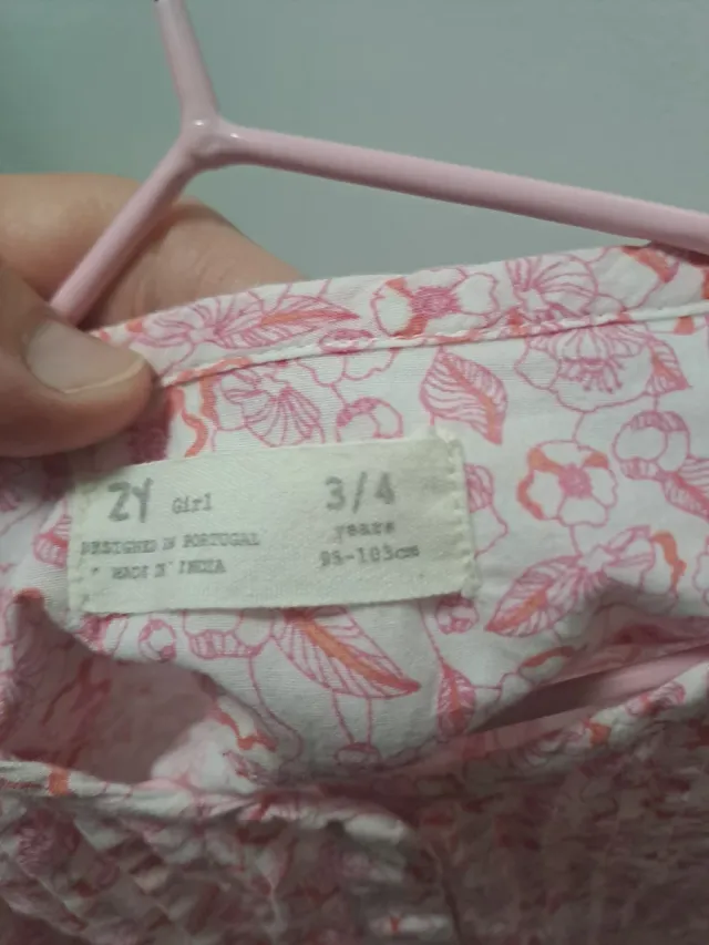 Vestido niña floral azul y camisa rosa