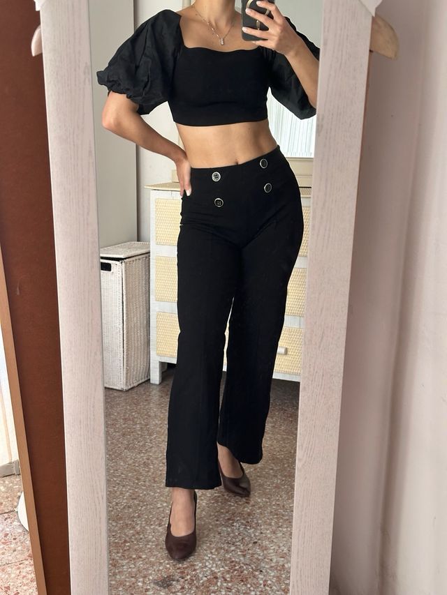 Pantalones negros de talle alto