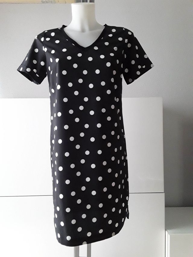 Vestido negro con lunares blancos. Hema. Talla S