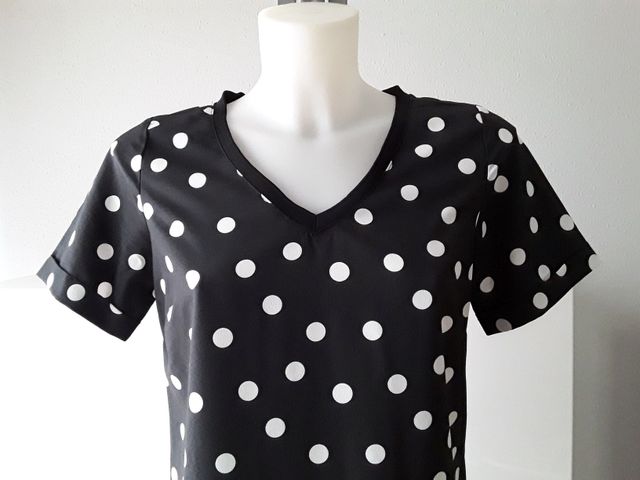 Vestido negro con lunares blancos. Hema. Talla S