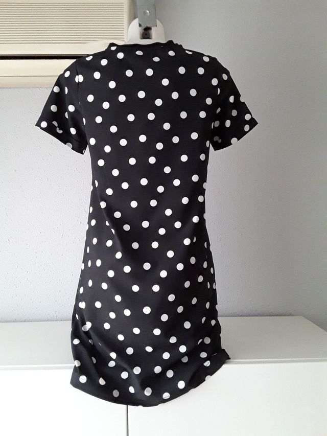 Vestido negro con lunares blancos. Hema. Talla S