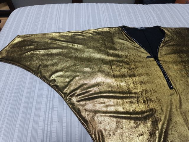 Camiseta dorada talla única