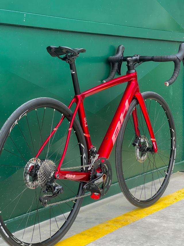 Bicicleta de Carretera BH CARBONO - como Nueva