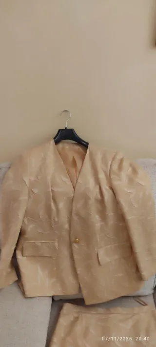 Traje chaqueta y falda Pilar Rueda