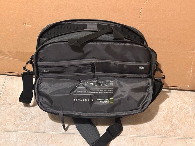 Mochila National Geographic Gris Oscuro