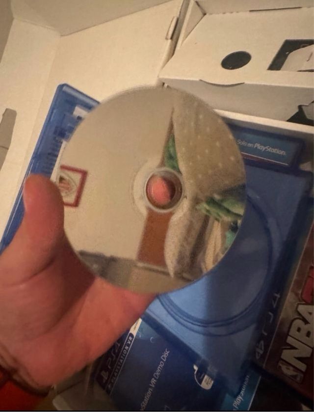 PS4 + Killzone + 7 juegos   y 2 mandos 500gb