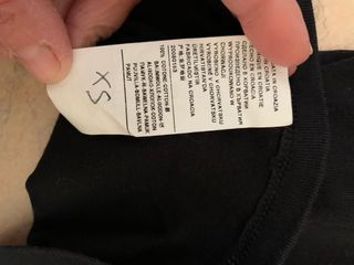 Maglia nera a manica lunga con scollo V Benetton