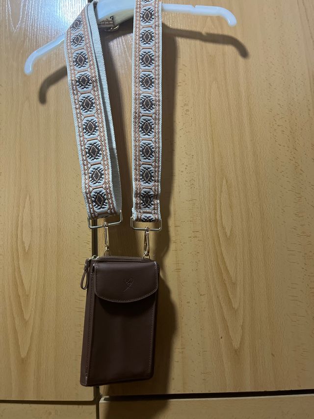 Bolso monedero bandolera