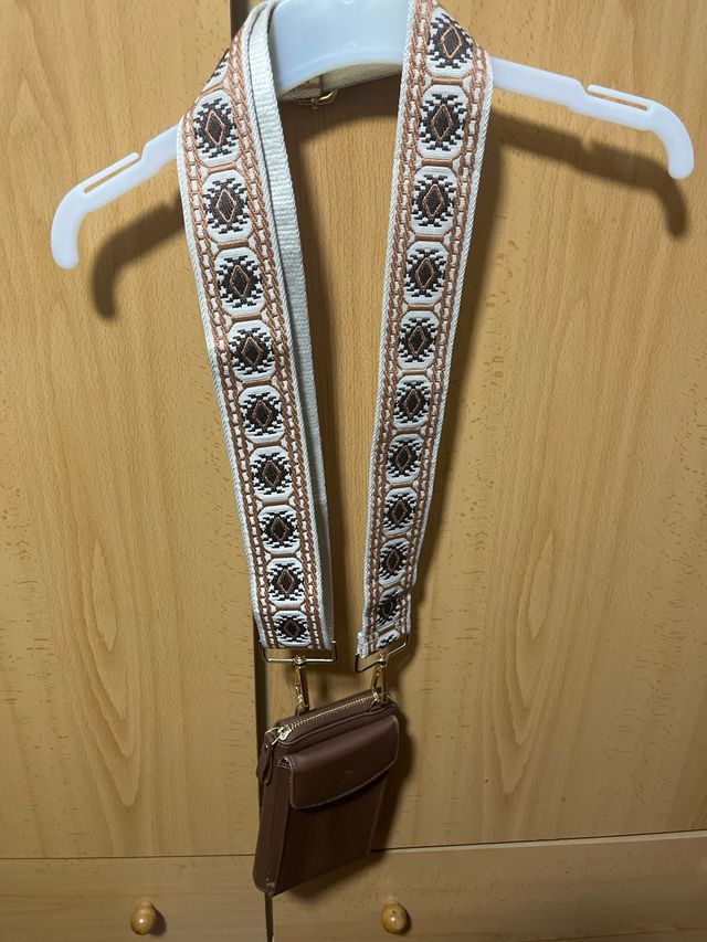 Bolso monedero bandolera