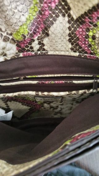 Bolso Parfois estampado serpiente