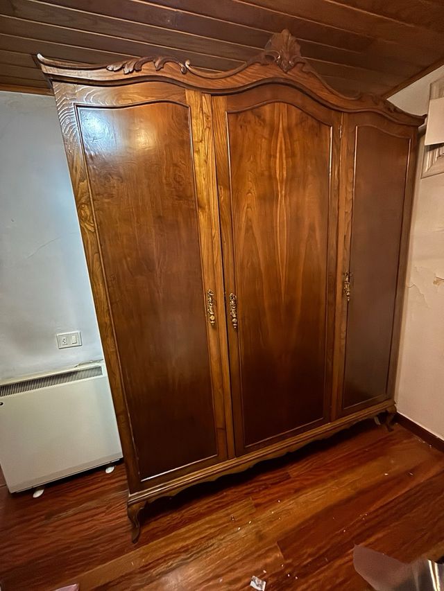 Cabecero de cama y mueble de habitación