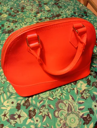 Bolso bombonera rojo y dorado