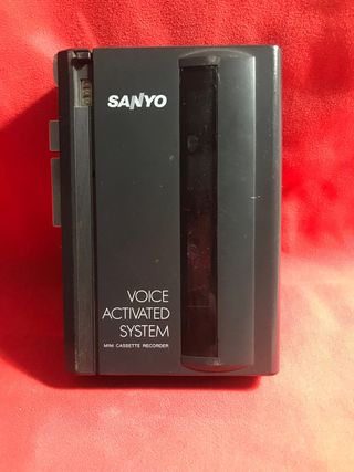 Grabadora Sanyo Voice Activated System